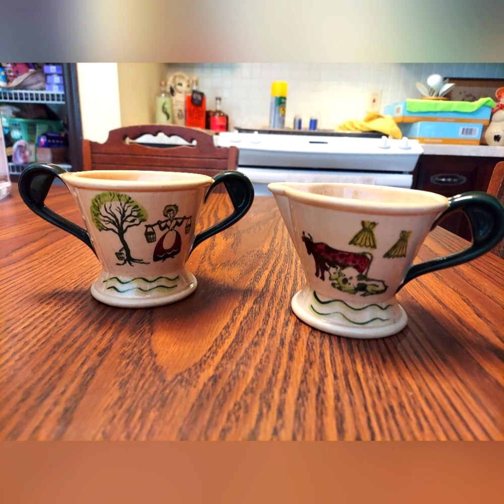 Homestead Provincial creamer and sugar set by METLOX - POPPYTRAIL